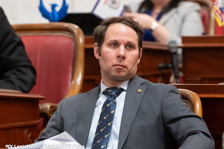 Senate Supports Phased-in Community-Based Child Welfare System